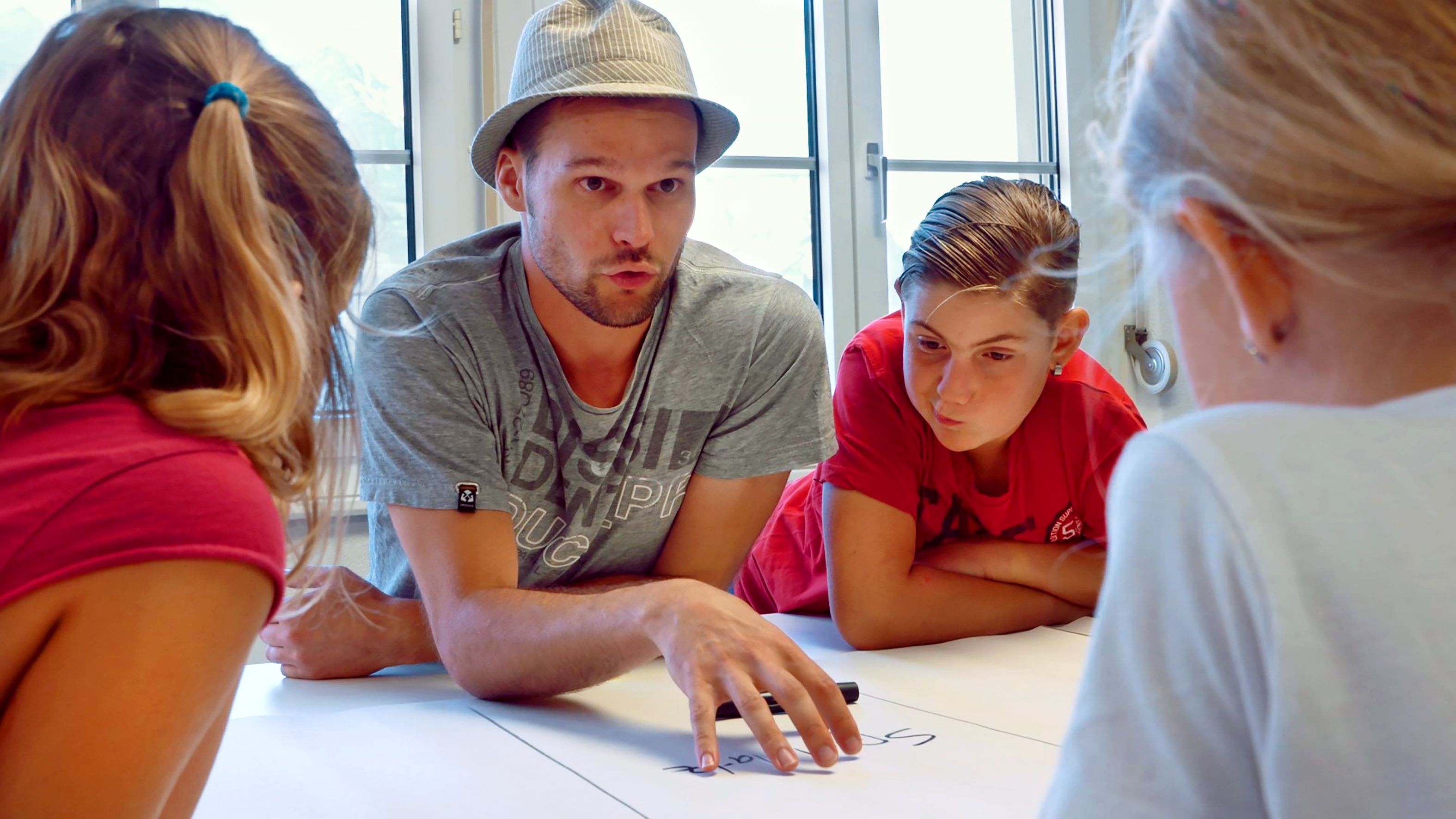 BRATSCH – UN VILLAGE FAIT ÉCOLE image